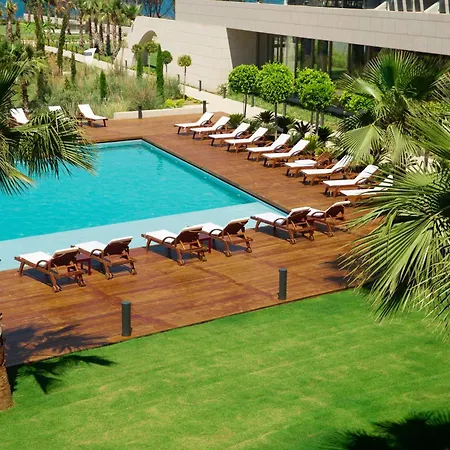 Ξενοδοχείο On'live 5*