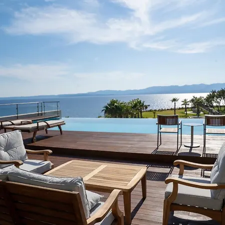 Ξενοδοχείο On'live Çeşme