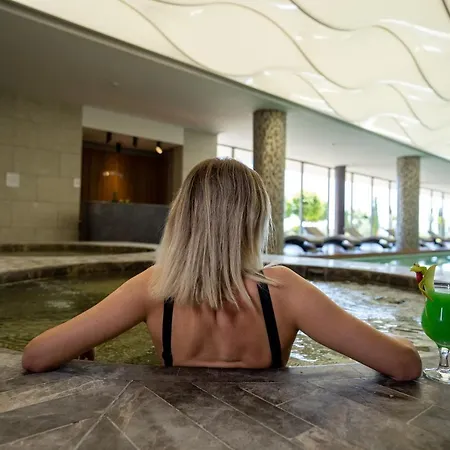 Ξενοδοχείο On'live 5*